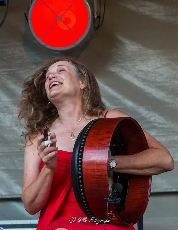 Helen FLAHERTY & BAND